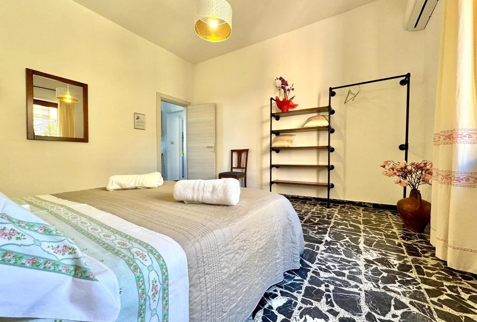 Orchid House Apartment Bari Sardo